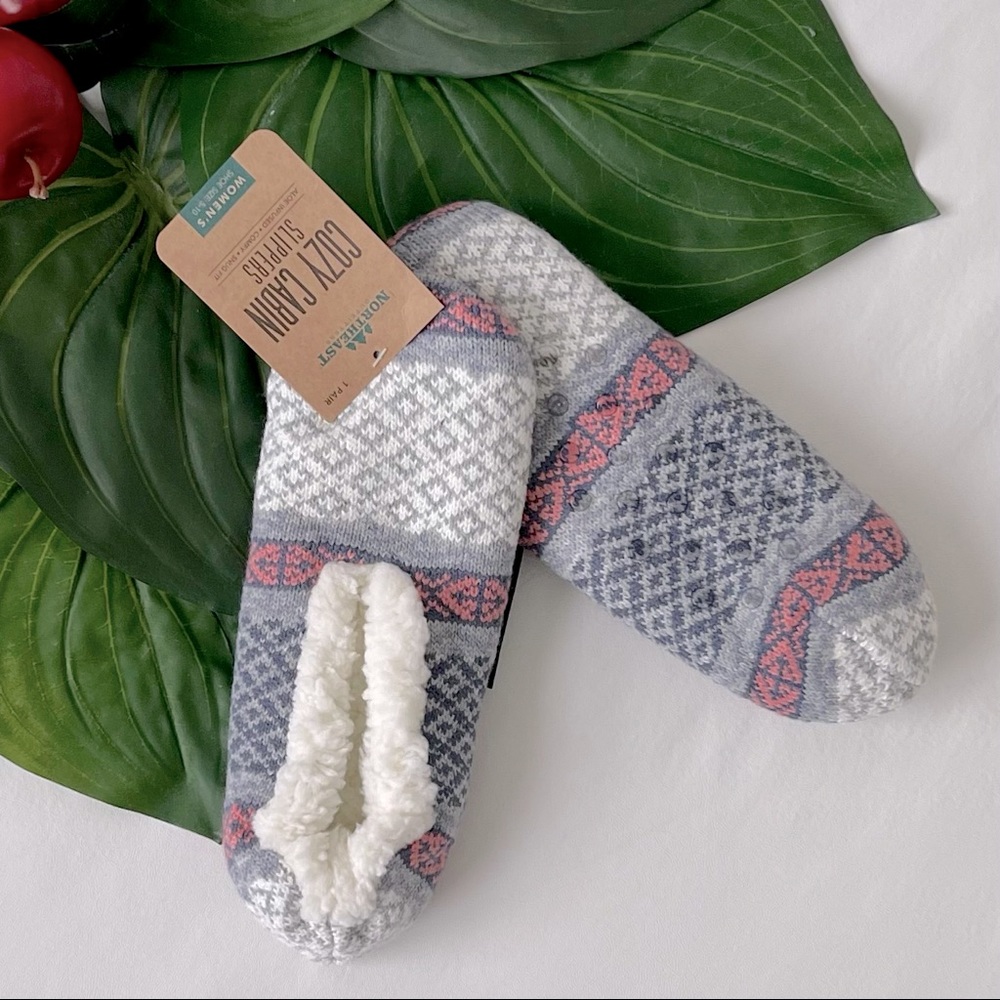 Northeast Outfitters Cozy Cabin Slippers with Blue/Gray/Pink/White Knit 5-10 NWT